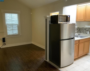 1720 Sonoma - Photo Thumbnail 9