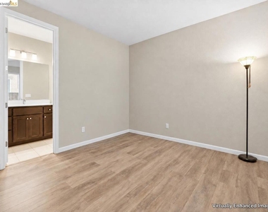 813 Stickney Way - Photo Thumbnail 10