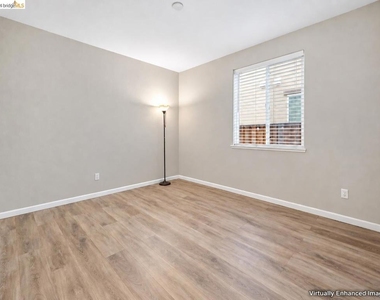 813 Stickney Way - Photo Thumbnail 11