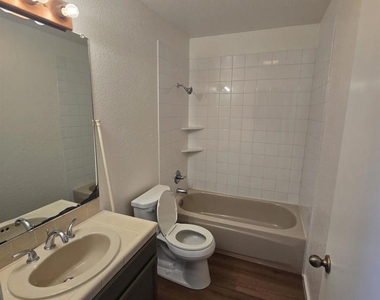21 Dove Ln - Photo Thumbnail 9