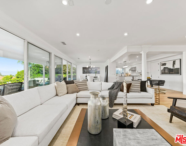 16053 Sabana Lane - Photo Thumbnail 11