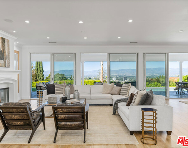 16053 Sabana Lane - Photo Thumbnail 7