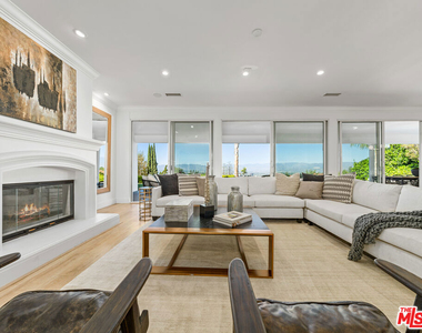 16053 Sabana Lane - Photo Thumbnail 12