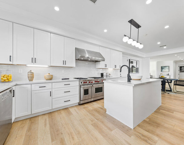 16053 Sabana Lane - Photo Thumbnail 22