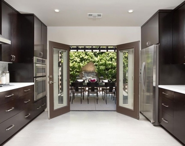 9001 Phyllis Avenue - Photo Thumbnail 9