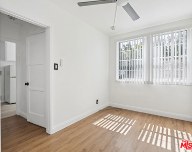 4010 Los Feliz Boulevard - Photo Thumbnail 12