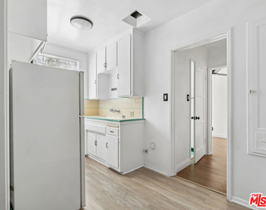 4010 Los Feliz Boulevard - Photo Thumbnail 5