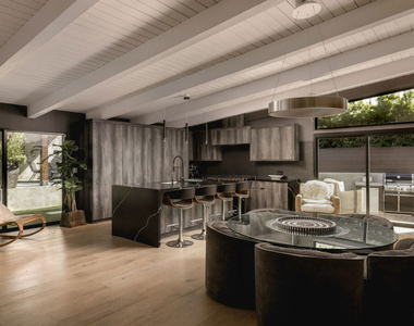 344 Arno Way - Photo Thumbnail 11