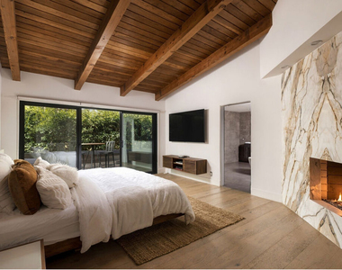 344 Arno Way - Photo Thumbnail 16