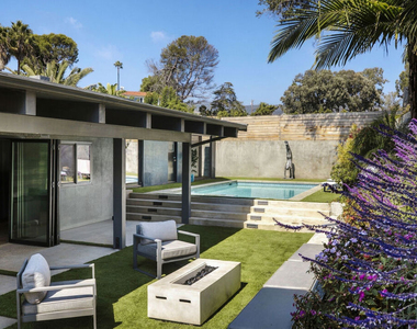 344 Arno Way - Photo Thumbnail 29