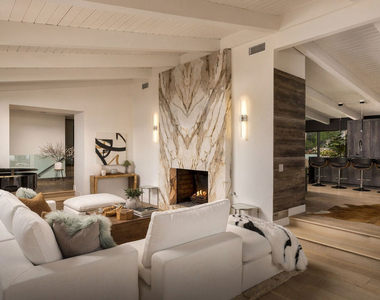 344 Arno Way - Photo Thumbnail 7