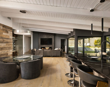 344 Arno Way - Photo Thumbnail 10