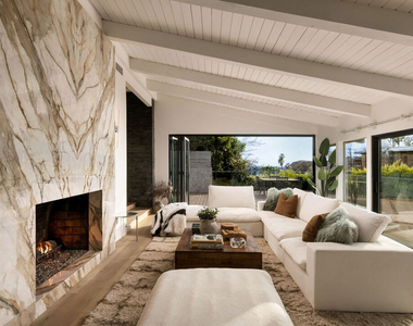 344 Arno Way - Photo Thumbnail 5