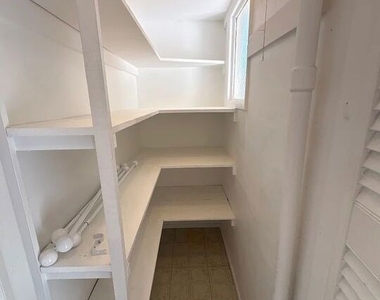 2107 Vine Street - Photo Thumbnail 14