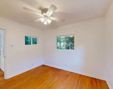 2107 Vine Street - Photo Thumbnail 10