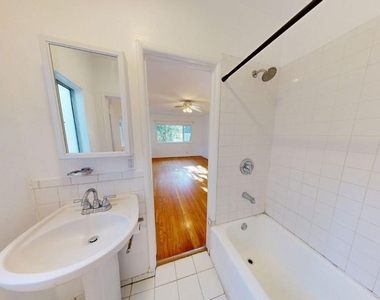 2107 Vine Street - Photo Thumbnail 13