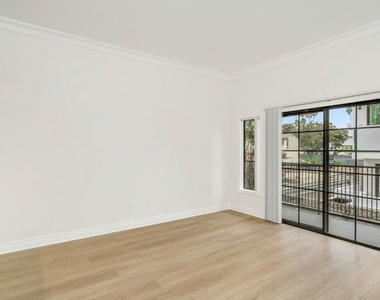 1415 Rexford Drive - Photo Thumbnail 1