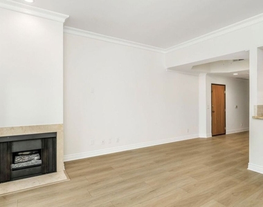 1415 Rexford Drive - Photo Thumbnail 2