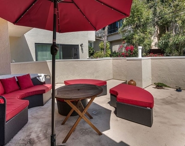 1722 Malcolm Avenue - Photo Thumbnail 9