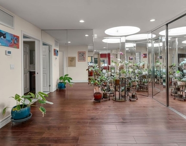 1722 Malcolm Avenue - Photo Thumbnail 2