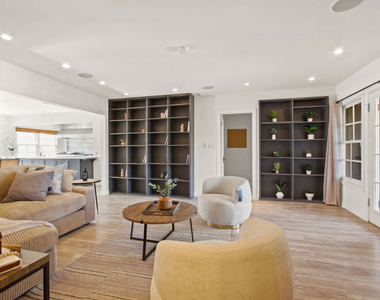9509 Cresta Drive - Photo Thumbnail 5
