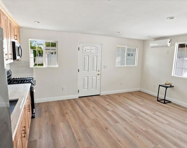 6520 Teesdale Avenue - Photo Thumbnail 2