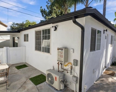 6520 Teesdale Avenue - Photo Thumbnail 6