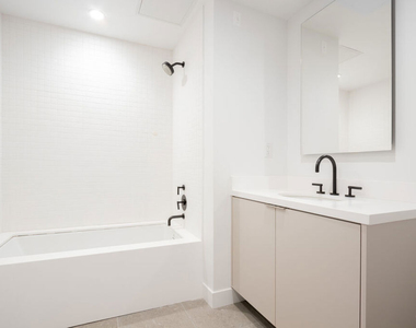 1130 N Orange Drive - Photo Thumbnail 10