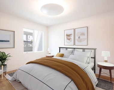 1130 N Orange Drive - Photo Thumbnail 8