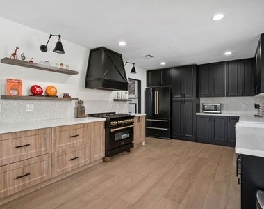 3304 Shelby Drive - Photo Thumbnail 11