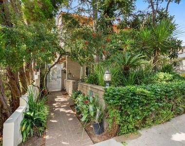 848 15th Street - Photo Thumbnail 2