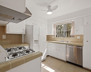 848 15th Street - Photo Thumbnail 9