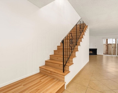 848 15th Street - Photo Thumbnail 4