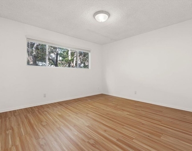 848 15th Street - Photo Thumbnail 16
