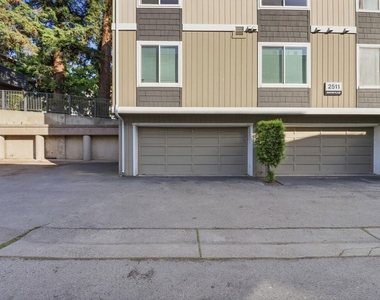 2511 Easton Place - Photo Thumbnail 20