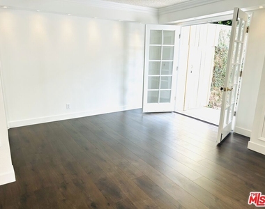 1731 Colby Avenue - Photo Thumbnail 4