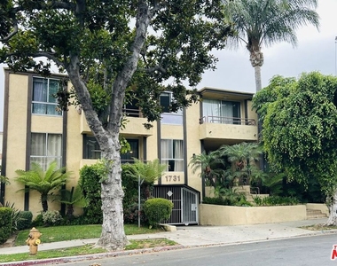 1731 Colby Avenue - Photo Thumbnail 13