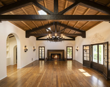 902 N Whittier Drive - Photo Thumbnail 5