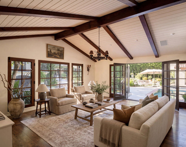 902 N Whittier Drive - Photo Thumbnail 22