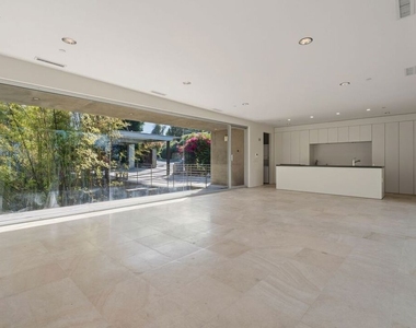 3944 Cody Road - Photo Thumbnail 11