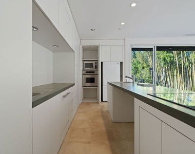 3944 Cody Road - Photo Thumbnail 8
