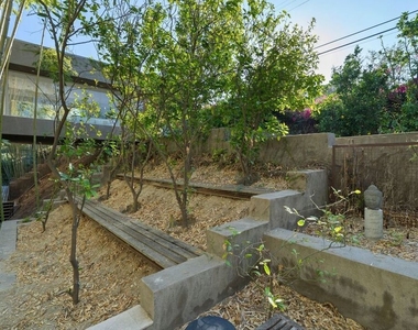 3944 Cody Road - Photo Thumbnail 31