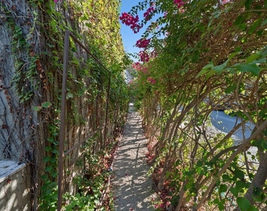 3944 Cody Road - Photo Thumbnail 42