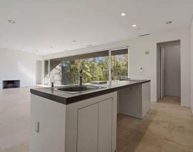 3944 Cody Road - Photo Thumbnail 6