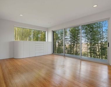 3944 Cody Road - Photo Thumbnail 17