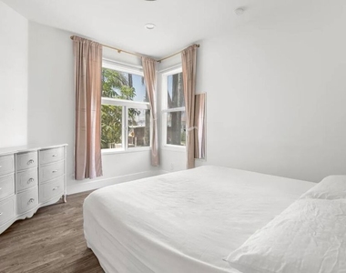620 S Gramercy Place - Photo Thumbnail 3