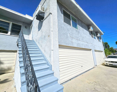 1341 N Keystone Street - Photo Thumbnail 19