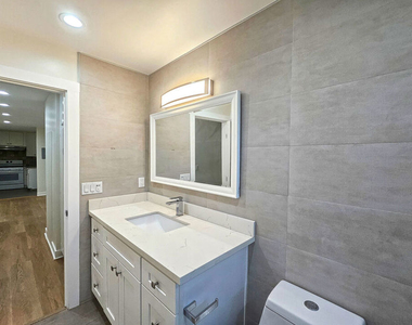 1341 N Keystone Street - Photo Thumbnail 10