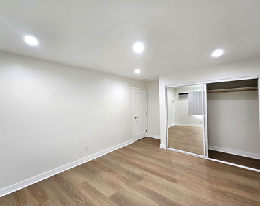 1341 N Keystone Street - Photo Thumbnail 13