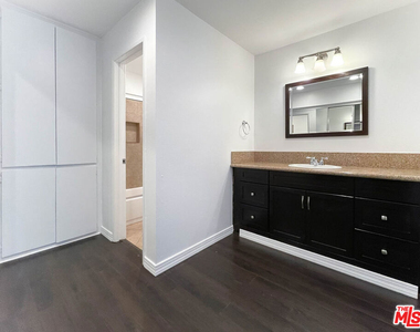 7777 W 91st Street - Photo Thumbnail 11